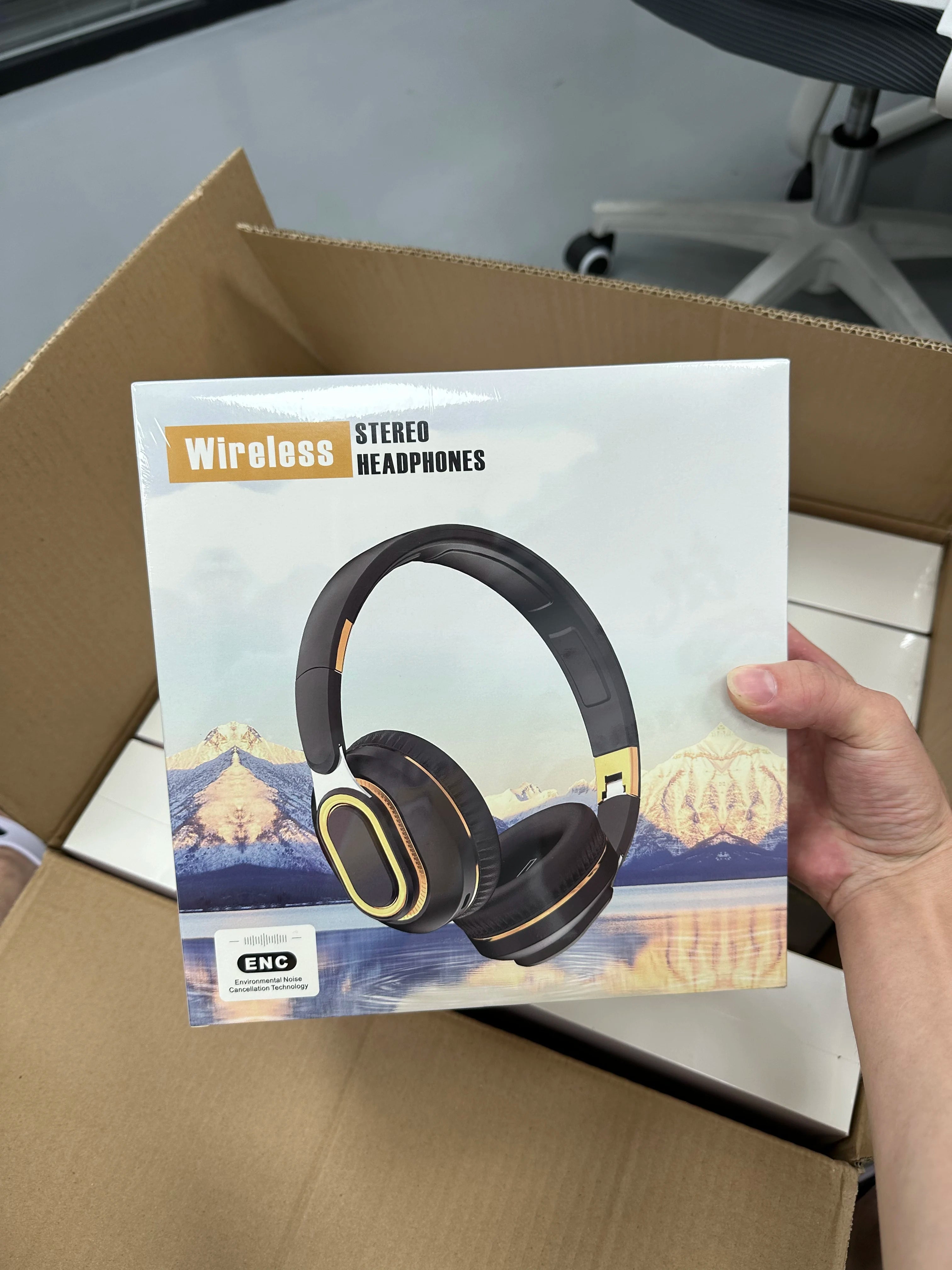 Wholesale Noise Cancelling 17 for Wireless Over-ear ANC  Headphones Packaging With TYPE-C